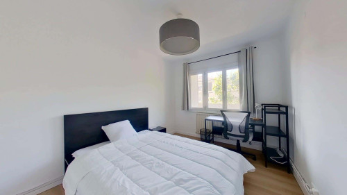 Room in Avenue Aristide Briand, Toulon for 67 m² with 3 bedrooms - Gallery - 21