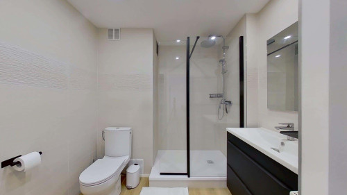 Room in Avenue Aristide Briand, Toulon for 67 m² with 3 bedrooms - Gallery - 7