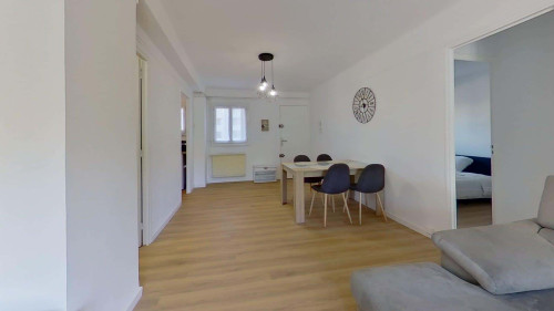 Room in Avenue Aristide Briand, Toulon for 67 m² with 3 bedrooms - Gallery - 12
