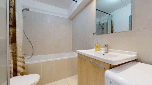 Room in Square Henri Regnault, Courbevoie for 84 m² with 4 bedrooms - Gallery - 9
