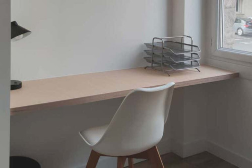 Room in Rue Edmond Bire, Nantes for 220 m² with 9 bedrooms