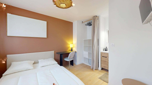 Chambre 2 - COURS SAINT LAUD B
