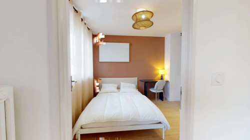 Chambre 2 - COURS SAINT LAUD B