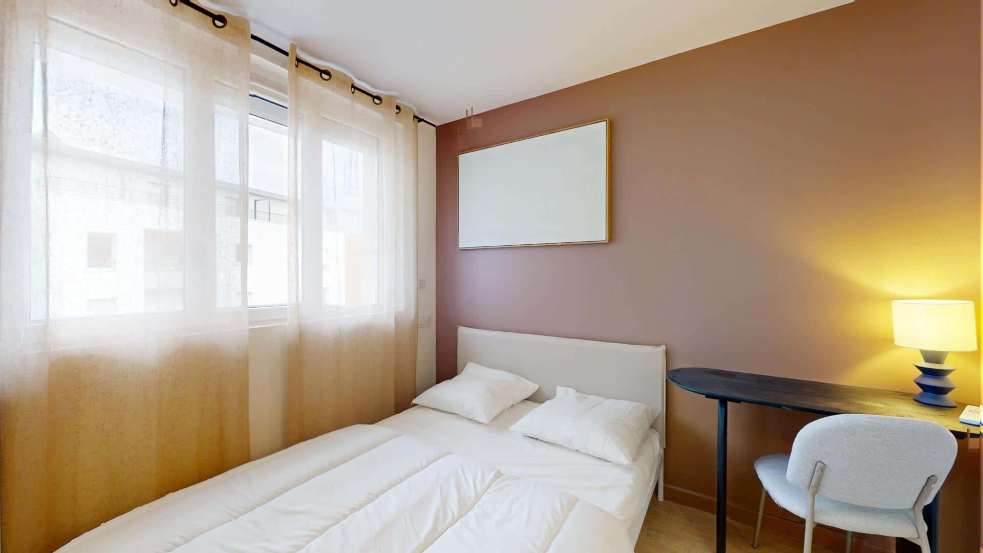 Chambre 2 - COURS SAINT LAUD B - 1