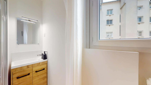 Chambre 4 - COURS SAINT LAUD B