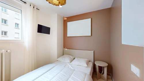 Chambre 4 - COURS SAINT LAUD B