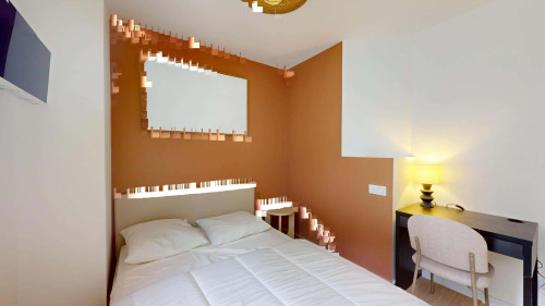 Chambre 4 - COURS SAINT LAUD B