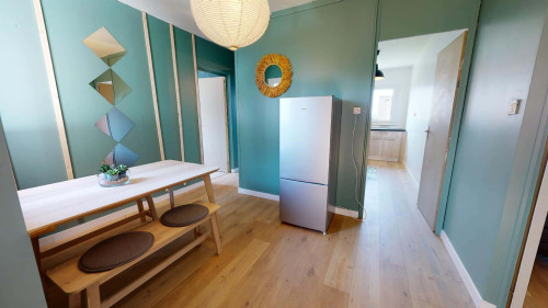 Room in Avenue Maurice Thorez, Vénissieux for 89 m² with 4 bedrooms