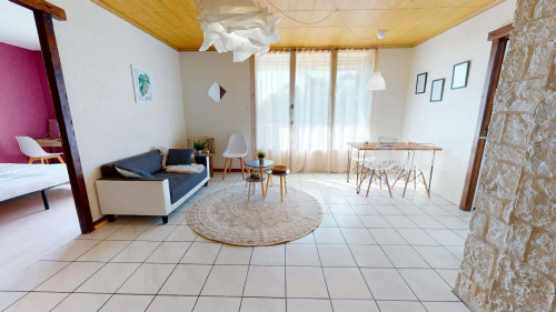 Room in Avenue Jacques Duclos, Vénissieux for 66 m² with 3 bedrooms
