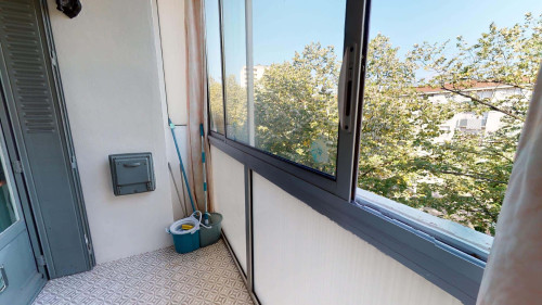 Room in Avenue Jacques Duclos, Vénissieux for 66 m² with 3 bedrooms - Gallery - 9