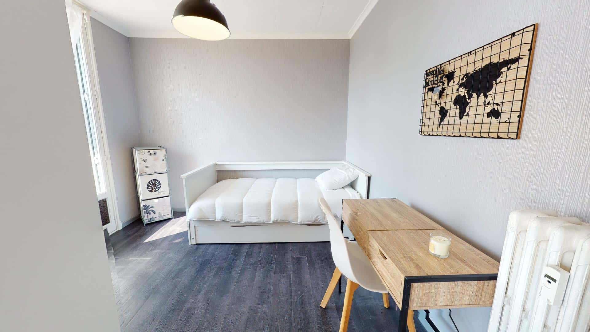 Room In Avenue Jacques Duclos, Vénissieux For 66 M² With 3 Bedrooms - 1