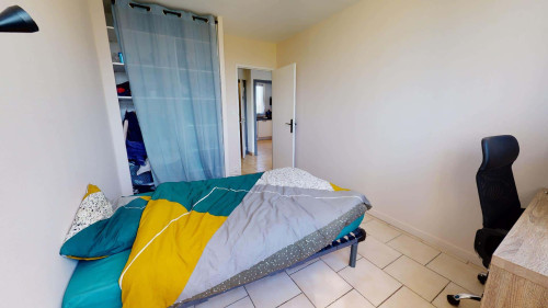 Room in Avenue Gabriel Péri, Saint-Martin-d'Hères for 71 m² with 4 bedrooms