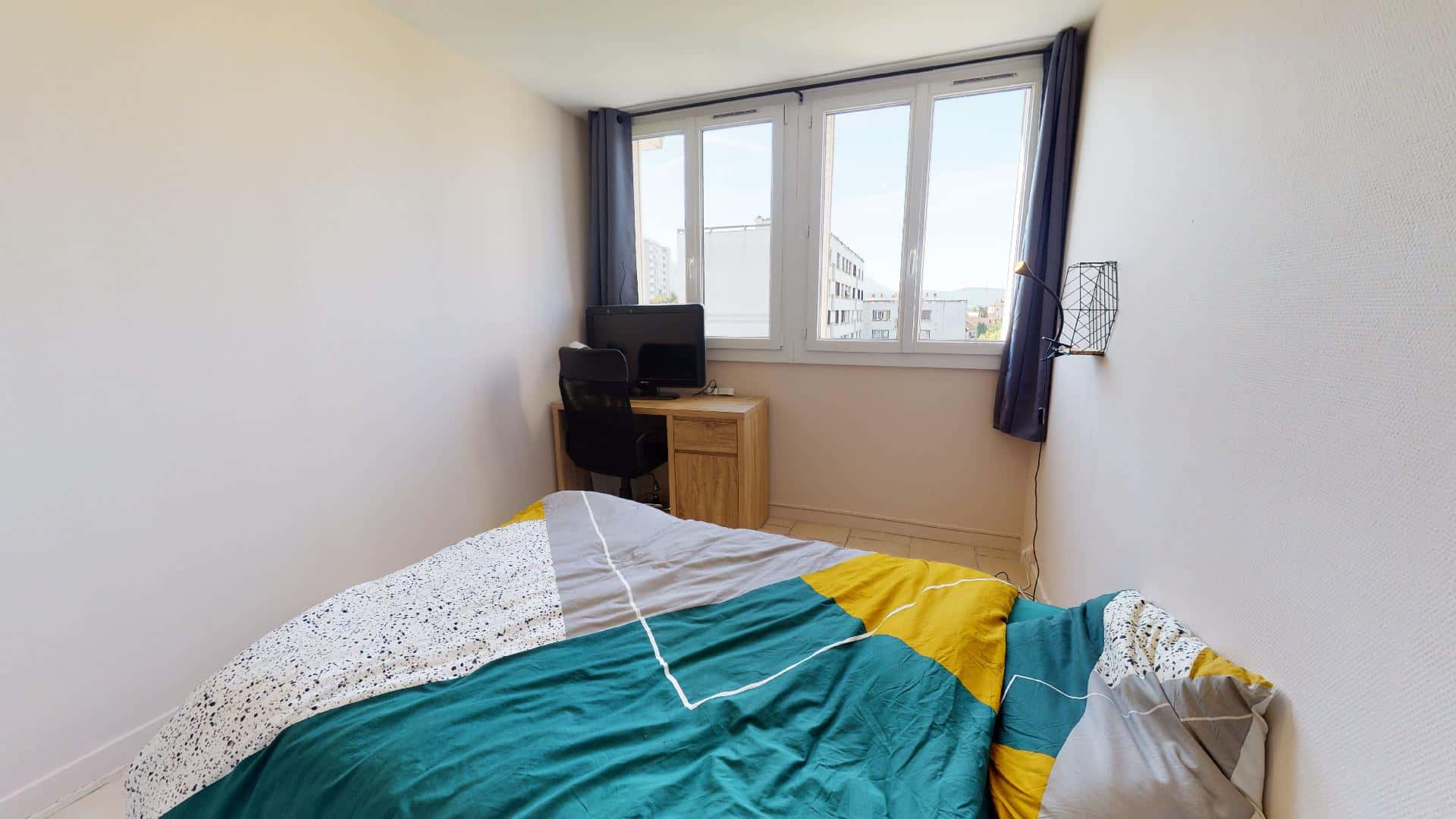 Room In Avenue Gabriel Péri, Saint-Martin-D'Hères For 71 M² With 4 Bedrooms - 1