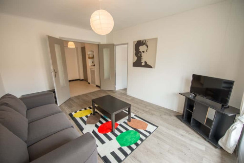 Room in Rue Charles de Gaulle, Saint-Étienne for 71 m² with 4 bedrooms - Gallery - 5