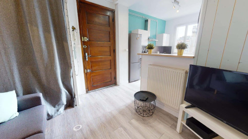 Room in Rue Mallifaud, Grenoble for 66 m² with 3 bedrooms