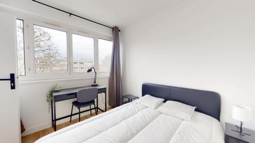 Room in Rue du Languedoc, Massy for 61 m² with 3 bedrooms