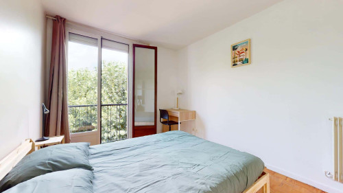 Room in Avenue Léon Blum, Pessac for 67 m² with 4 bedrooms