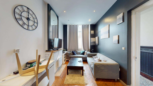 Room in Rue du Collège, Roubaix for 140 m² with 8 bedrooms - Gallery - 11