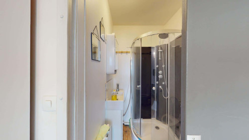 Room in Rue du Collège, Roubaix for 140 m² with 8 bedrooms