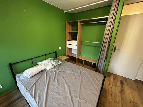 Room in Rue des Tournelles, Annemasse for 80 m² with 5 bedrooms - Gallery - 25