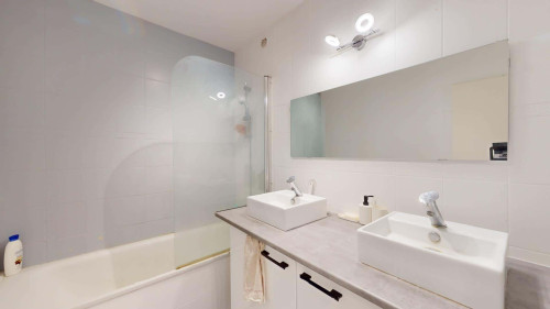 Room in Place du Bois, Orléans for 101 m² with 5 bedrooms - Gallery - 8