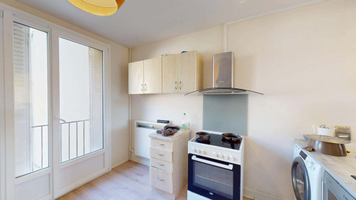 Room in Rue de Nexon, Limoges for 87 m² with 4 bedrooms - Gallery - 9