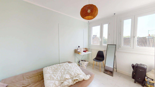 Room in Rue de Nexon, Limoges for 87 m² with 4 bedrooms