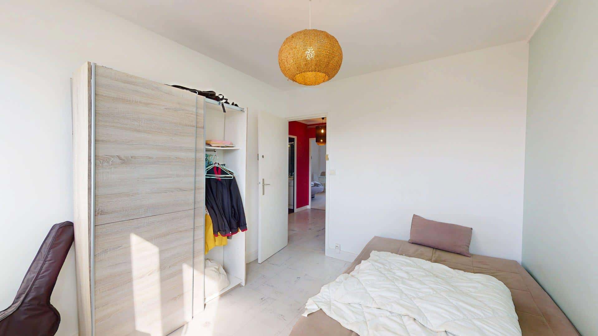Room In Rue De Nexon, Limoges For 87 M² With 4 Bedrooms - 1