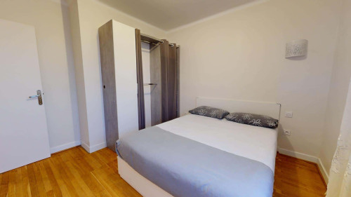 Room in Rue Président Salvador Allende, Vénissieux for 80 m² with 3 bedrooms - Gallery - 20