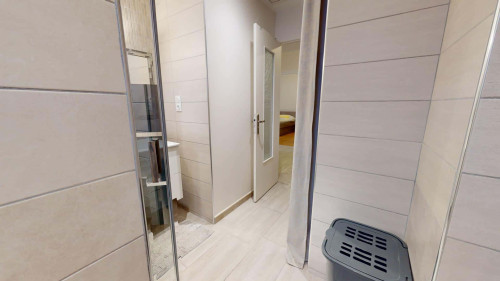 Room in Rue Président Salvador Allende, Vénissieux for 80 m² with 3 bedrooms - Gallery - 6
