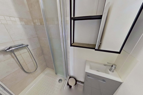 Room in Rue de Provence, Poitiers for 88 m² with 4 bedrooms - Gallery - 10