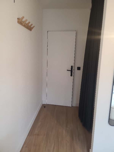 Room in Avenue du Progrès, Vitry-sur-Seine for 290 m² with 11 bedrooms