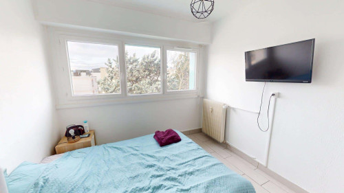 Room in Rue Jean-Baptiste Charcot, Annemasse for 75 m² with 3 bedrooms - Gallery - 20