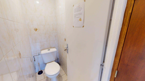 Room in Rue Jean-Baptiste Charcot, Annemasse for 75 m² with 3 bedrooms