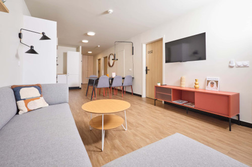 Private Room in a Fully Equipped Shared Apartment- Long Stay - Gallery - 4