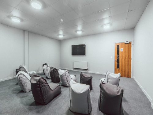 Lomax Halls - Gallery - 10