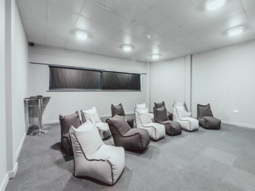 Lomax Halls - Gallery - 12