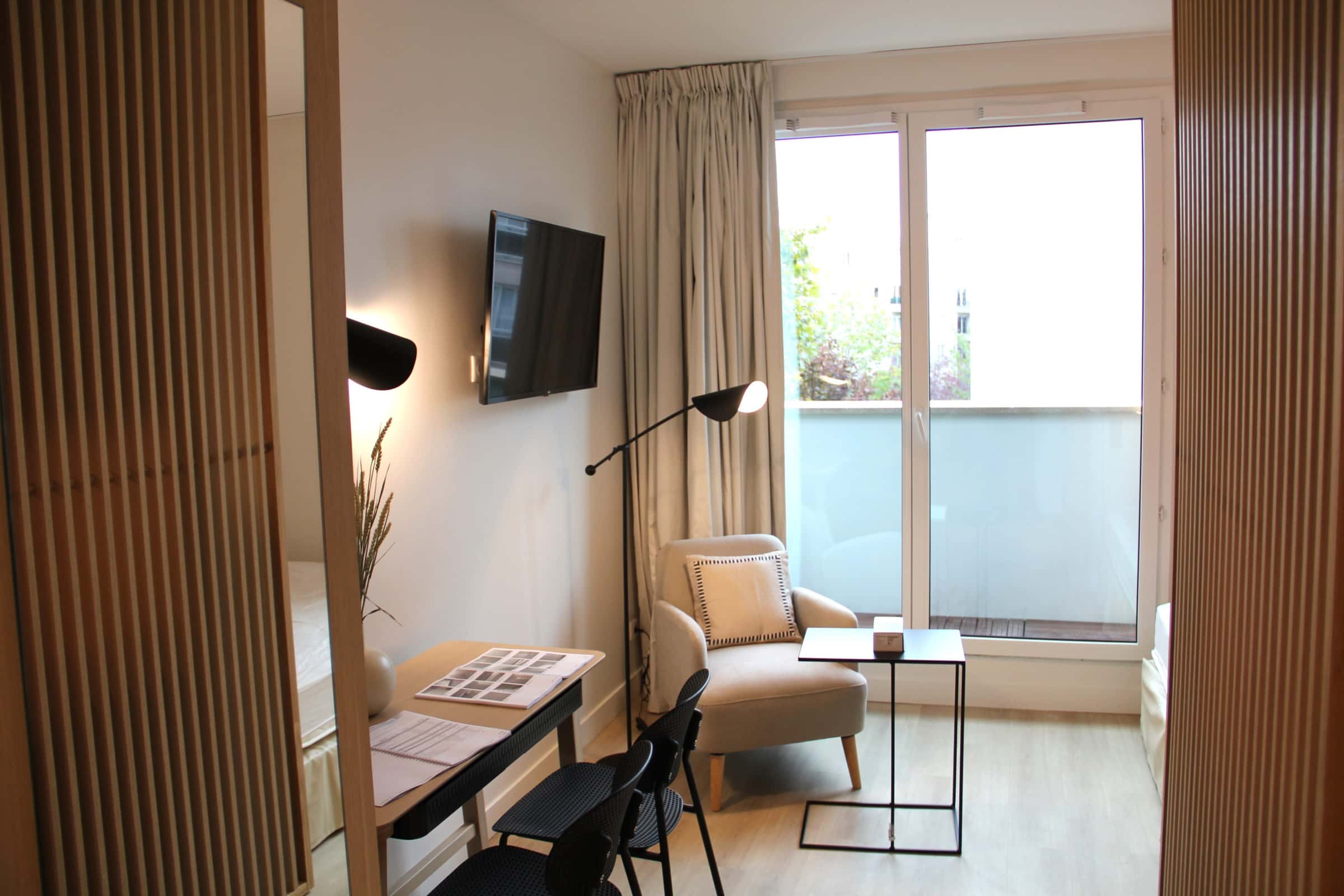 Studio Classique - Balcon - Résidence D'Issy-Les-Moulineaux - 1