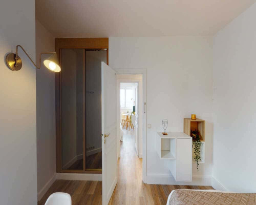 Chambre dans le Rue de Bezons