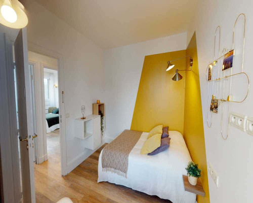 Chambre dans le Rue de Bezons