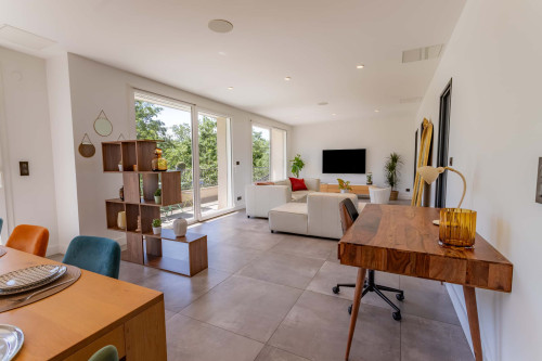 Apartment in Cours Aristide Briand, Caluire-et-Cuire for 153 m²