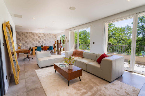Apartment in Cours Aristide Briand, Caluire-et-Cuire for 153 m²