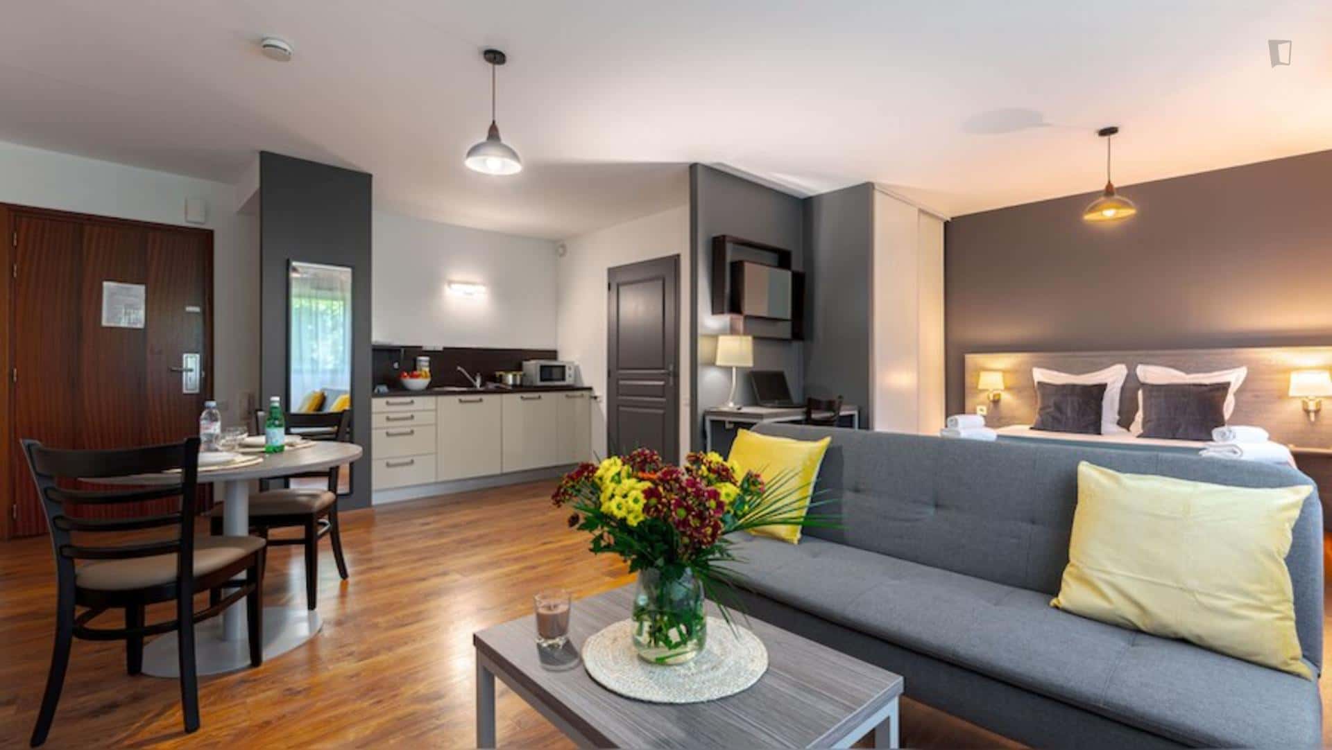 Apartment In Rue Du Chemin Rouge, Nantes For 30 M² - 1