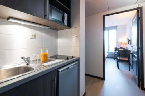 Apartment in Allée Boissy d'Anglas, Nîmes for 19 m²