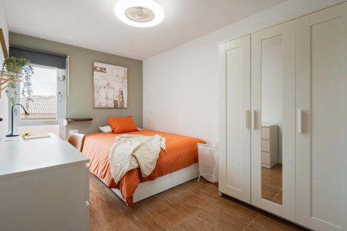 SAORI R4 Double bedroom