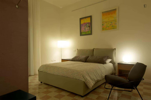Room in Via fra Giovanni da Salerno, Salerno for 80 m² with 2 bedrooms