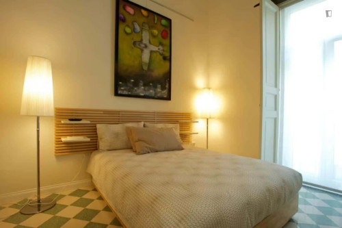 Room in Via fra Giovanni da Salerno, Salerno for 80 m² with 2 bedrooms