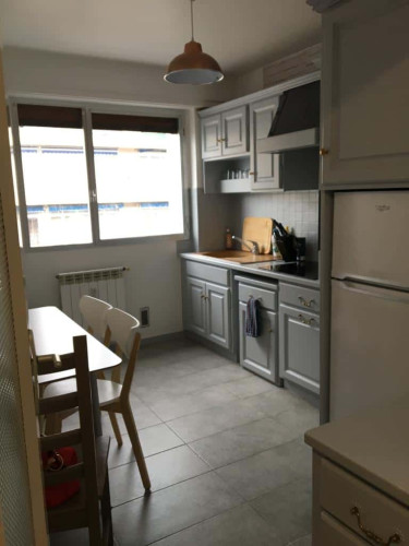Room in Avenue du Giffre, Annemasse for 63 m² with 3 bedrooms