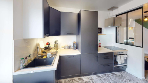 Room in Rue de Belfort, Mulhouse for 100 m² with 5 bedrooms - Gallery - 8
