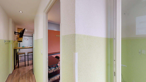 Room in Rue du Martinet, Gaillard for 70 m² with 4 bedrooms